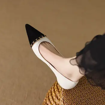 Размер 34-42, удобни обувки на нисък ток от естествена кожа с остри пръсти, пролетната мода, дизайн на веригата, градинска дамски обувки на ток за момичета